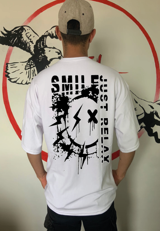 CAMISETA OVERSIZE GRAMAJE 180 (SMILE JUST)